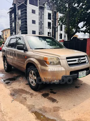 Honda Pilot 2005 Gold
