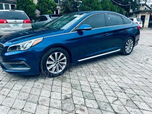 Hyundai Sonata Sport 2.0T Sedan FWD (2.0L 4cyl 6A) 2017 Blue