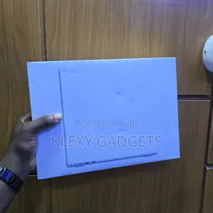 Laptop Apple MacBook Air 2025 M4 24GB Apple M4 SSD 512GB