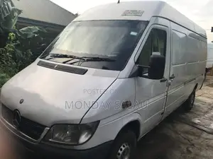 Mercedes-Benz Sprinter 2003 White