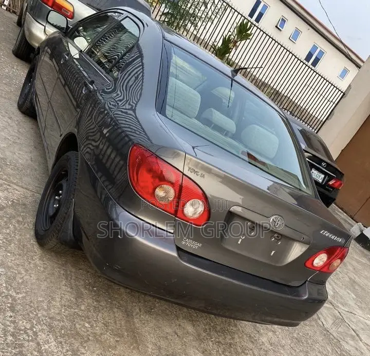 Toyota Corolla 2005 Gray