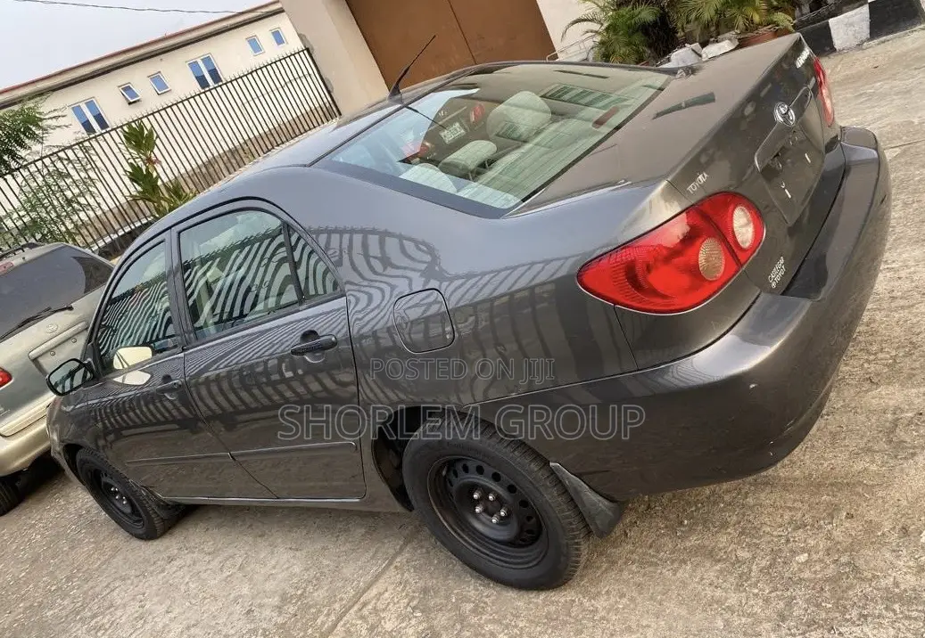 Toyota Corolla 2005 Gray