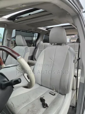 Toyota Sienna Limited AWD 7-Passenger 2013 Gray