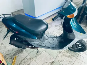 Suzuki Lets 2021 Green