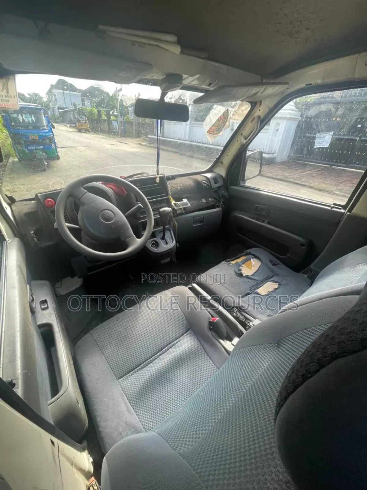 Daihatsu Hijet 2004 White
