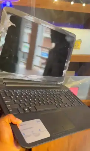 Laptop Dell Latitude 15 3570 4GB Intel Core i3 HDD 500GB