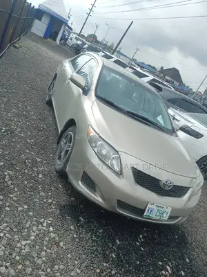 Toyota Corolla 2009 Gold
