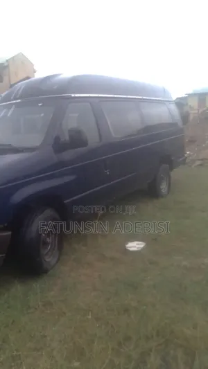 Ford E250 2010 Blue