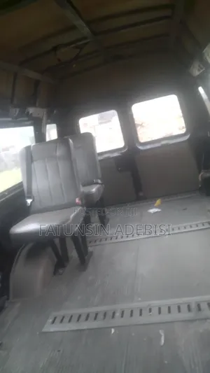Ford E250 2010 Blue
