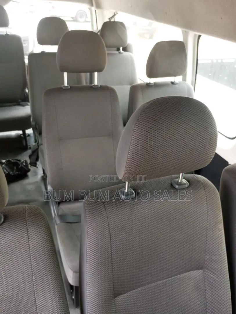 Toyota HiAce 2016 White