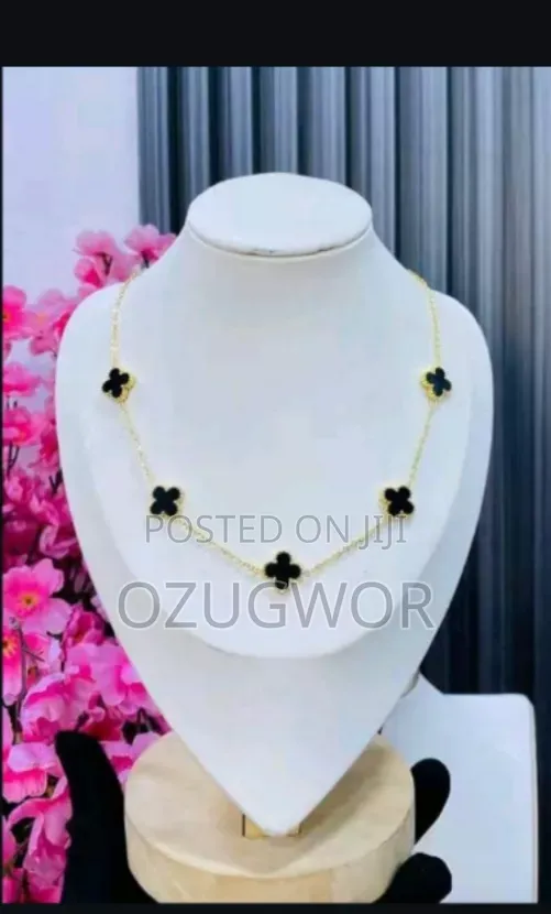 Original Vca Necklace Set