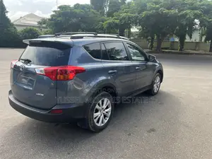Toyota RAV4 Limited 4dr SUV (2.5L 4cyl 6A) 2014 Gray