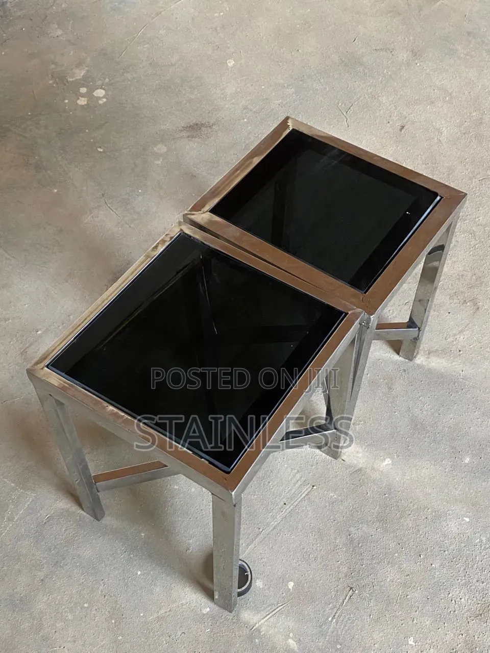 Sdie Coffee Table