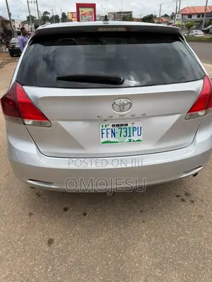 Toyota Venza AWD 2010 Silver