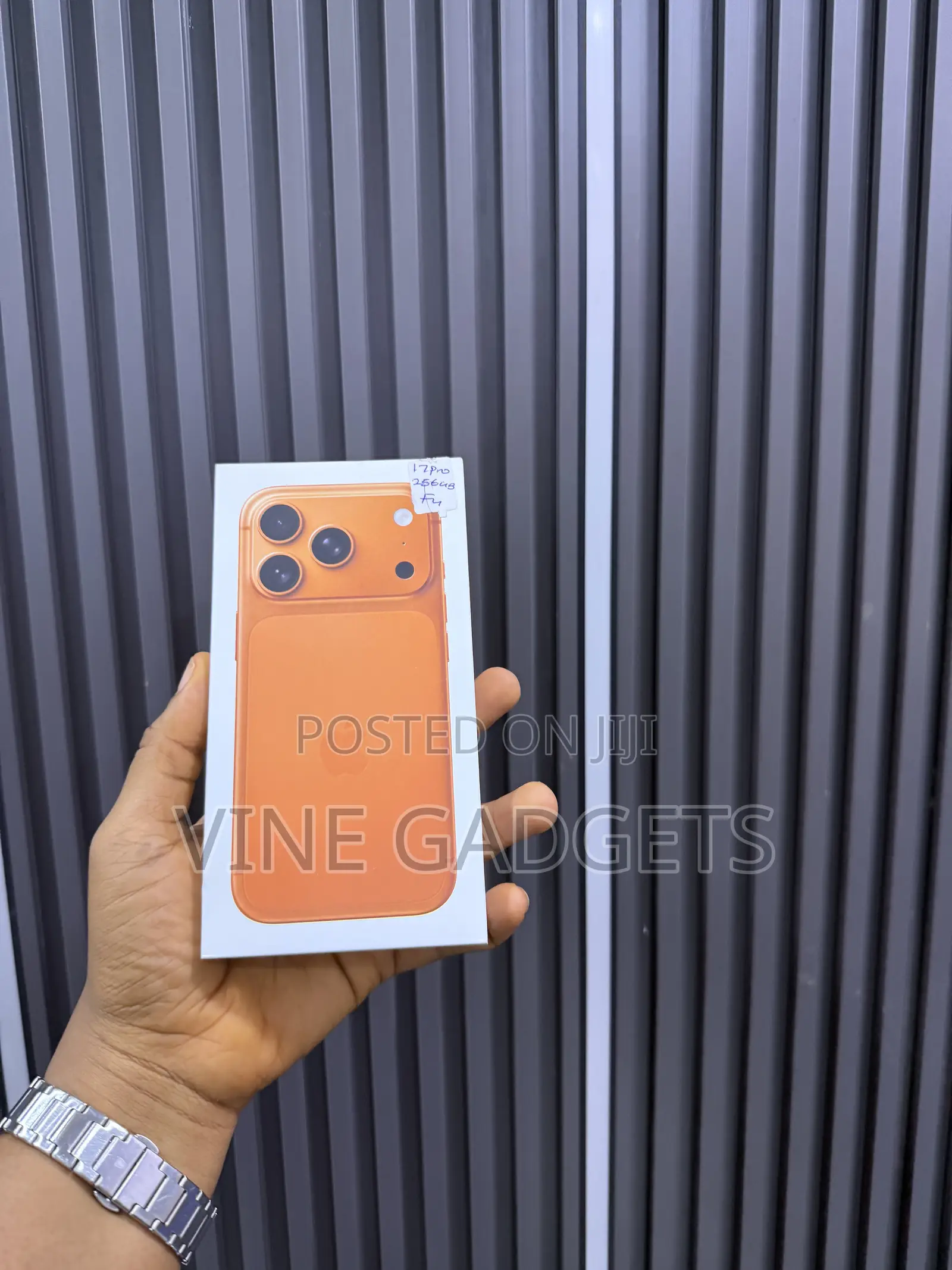 New Apple iPhone 17 Pro 256 GB Orange