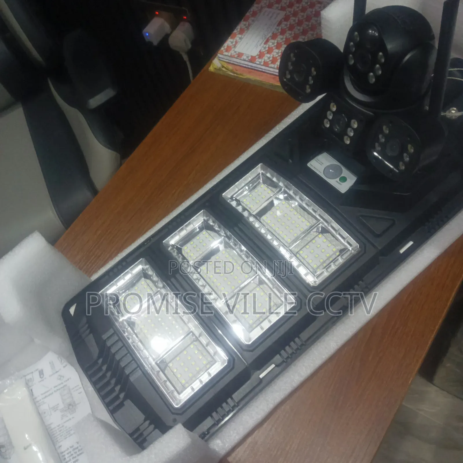 Smart Solar Light Cctv