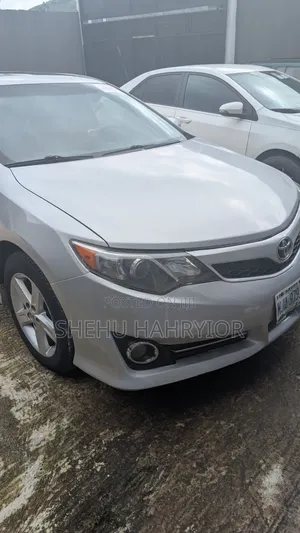 Toyota Camry 2012 Silver