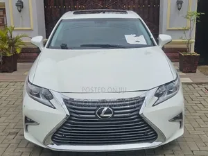 Lexus ES 2015 White