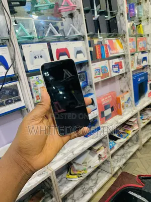Apple iPhone 11 64 GB White