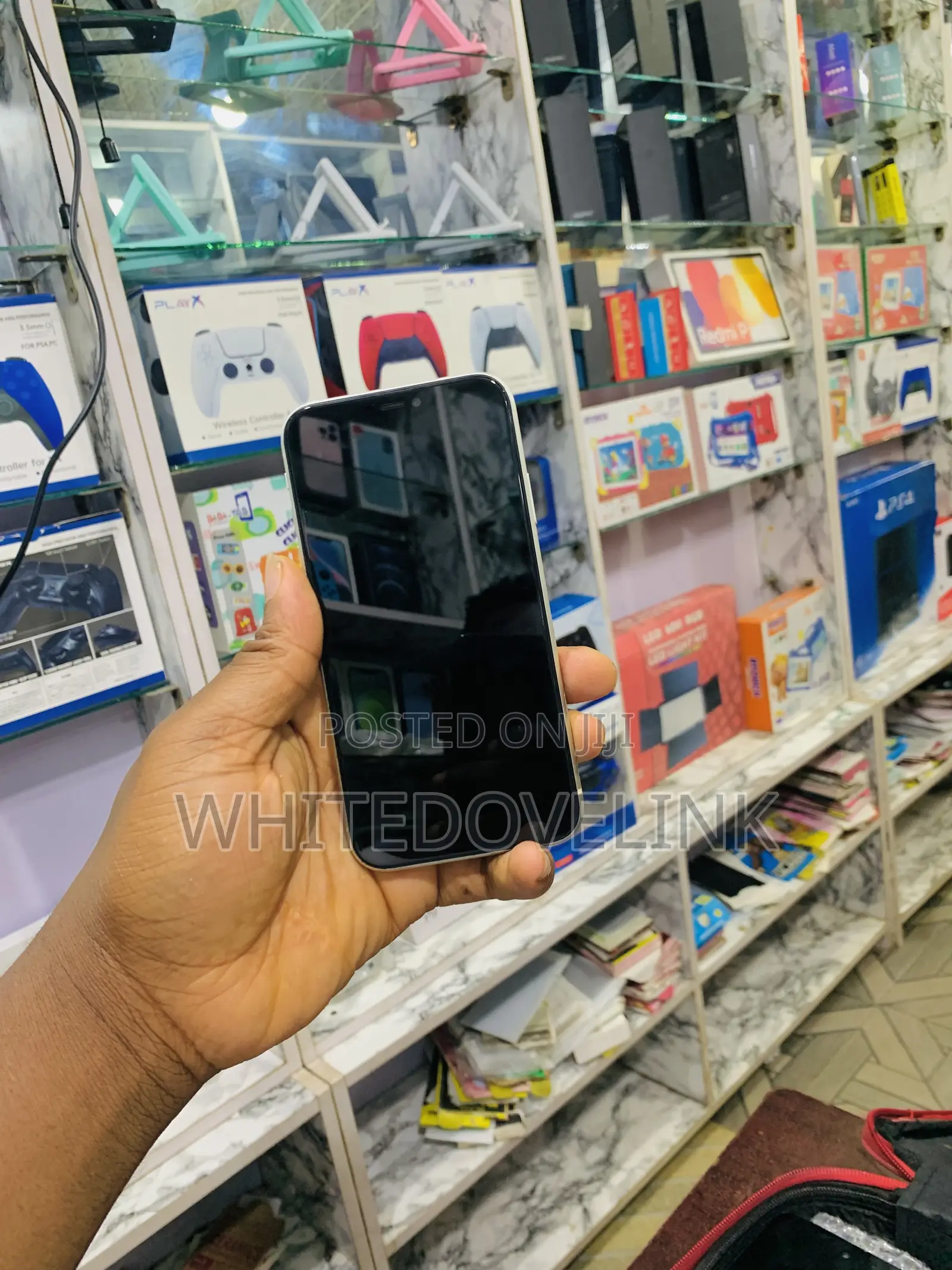 Apple iPhone 11 64 GB White