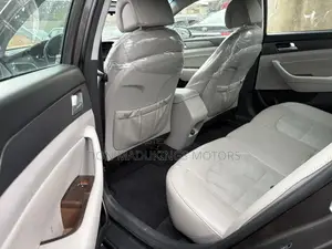 Hyundai Sonata Sport 4dr Sedan (2.4L 4cyl 6A) 2015