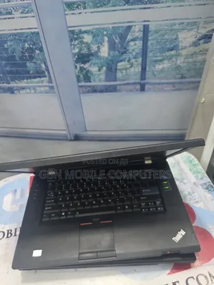 Laptop Lenovo ThinkPad L520 4GB Intel Core i3 HDD 250GB