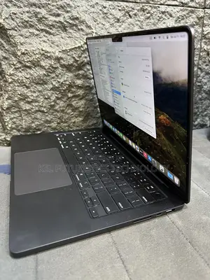 Laptop Apple MacBook Pro 2023 M3 Pro 36GB Apple M3 Pro SSD 512GB