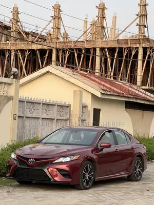 Toyota Camry SE 4dr Sedan (2.5L 4cyl 6A) 2017 Maroon