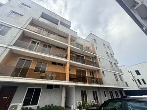 4bdrm Duplex in Banana Island for rent