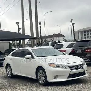 Lexus ES 2014 White