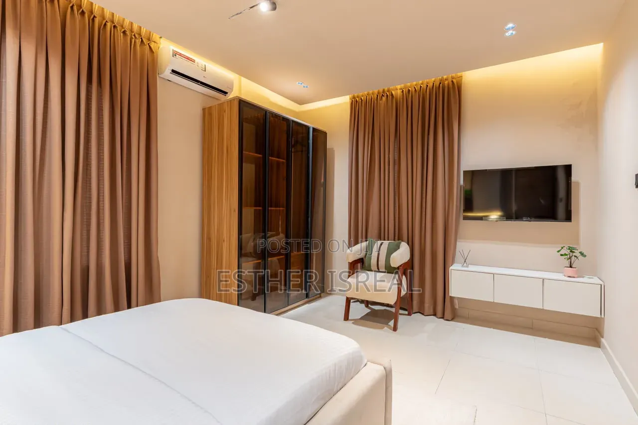 Flow 3 Bedroom Apartment Ikate