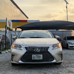 Lexus ES 2016 Gold