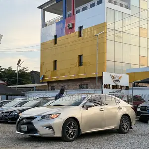 Lexus ES 2016 Gold
