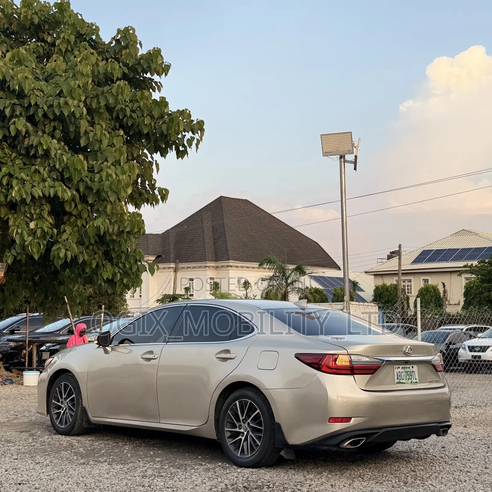 Lexus ES 2016 Gold