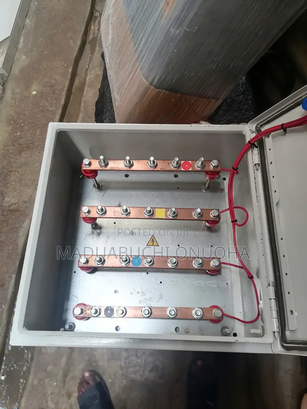 400amps Busbar Chamber 4 Ways, Step Dice Design