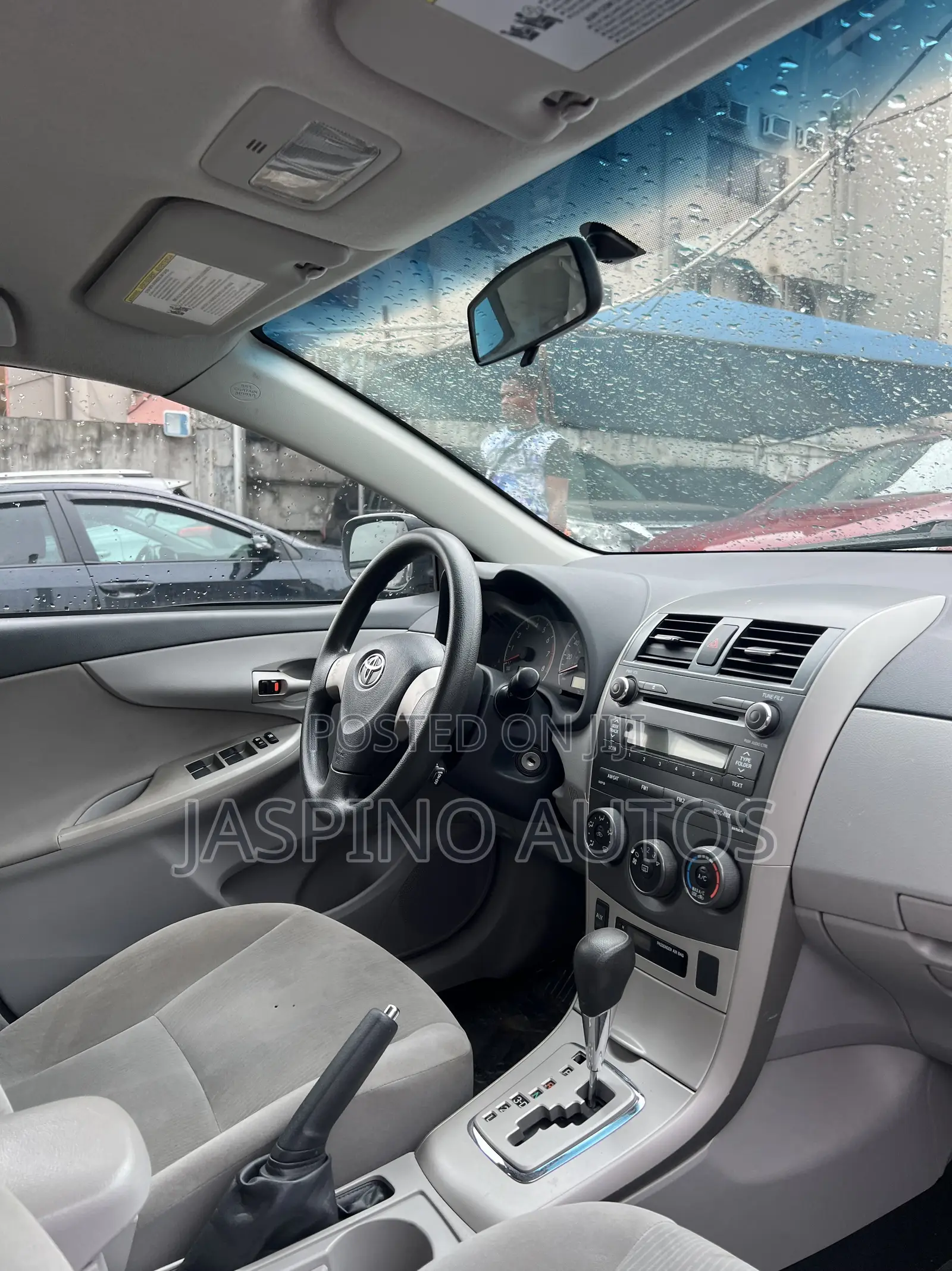Toyota Corolla 2011 White