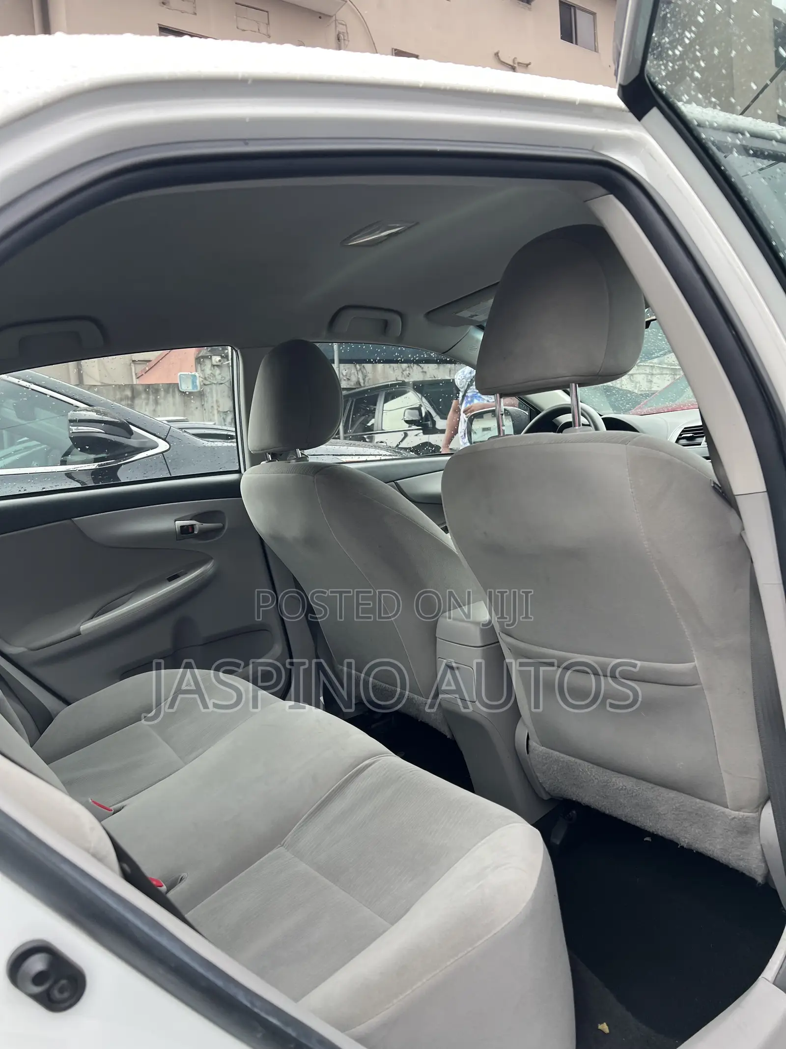 Toyota Corolla 2011 White