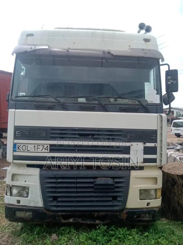 Trailer Head