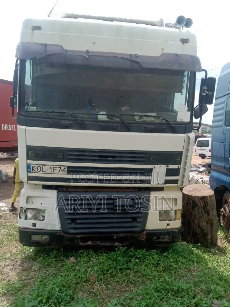 Trailer Head
