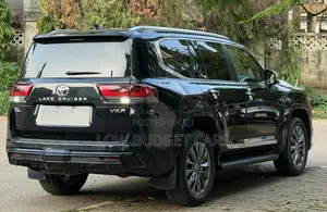 Toyota Land Cruiser 2023 Black