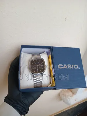 Luxury Wristwatch for Men Women