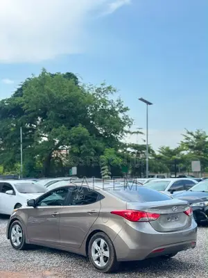 Hyundai Elantra 2013 Brown