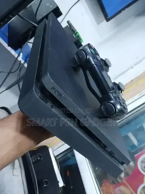 Uk Used Ps4 Slim With Games Installed