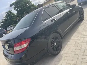 Mercedes-Benz C300 2009 Black