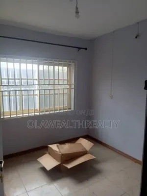 2bdrm Block of Flats in Iwo Road for rent