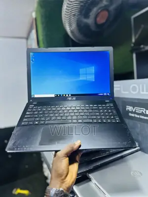 Laptop Asus A42JC 4GB Intel Core i3 HDD 320GB