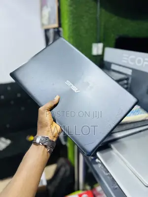 Laptop Asus A42JC 4GB Intel Core i3 HDD 320GB