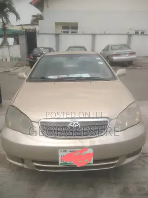 Toyota Corolla 2004 Gold