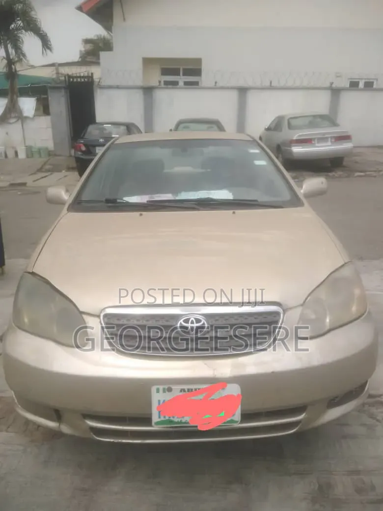 Toyota Corolla 2004 Gold