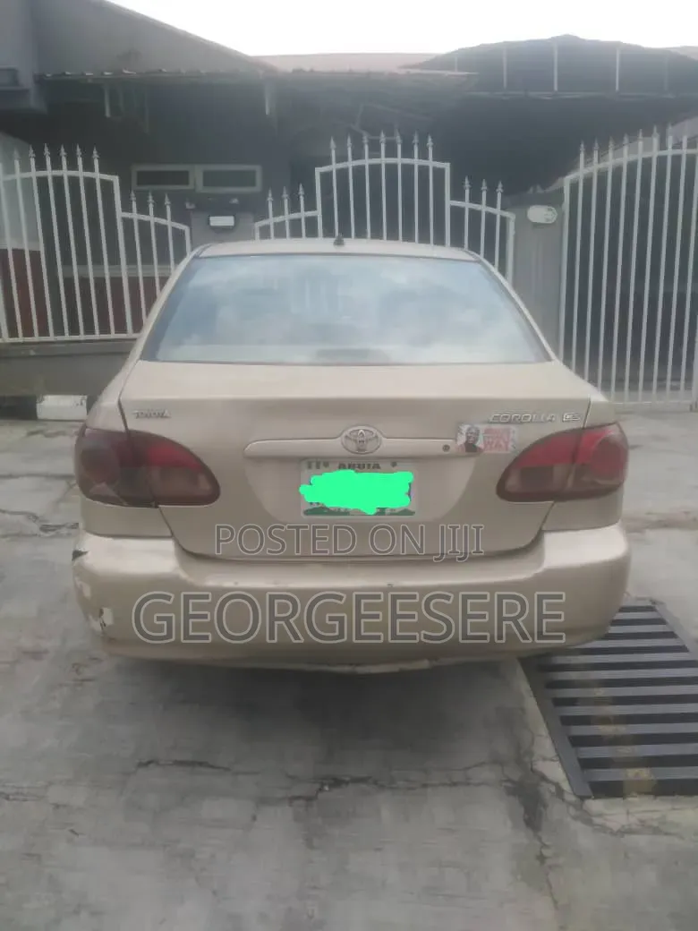 Toyota Corolla 2004 Gold